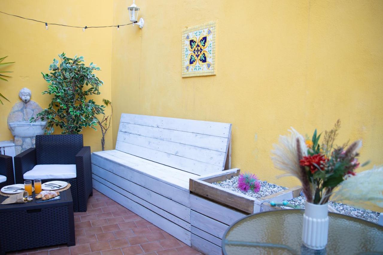 Quisi - Salerno Centro Bed and Breakfast Exterior foto